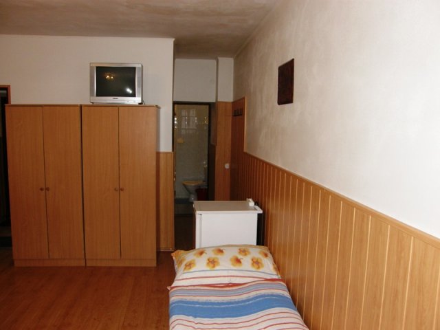 Room 1